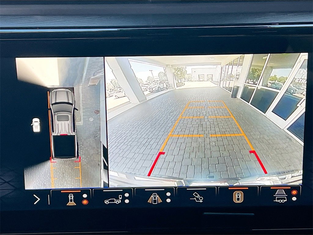Used 2024 GMC Sierra 1500 AT4X image 13