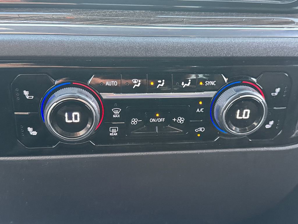 Used 2025 Chevrolet Silverado 1500 LT image 21