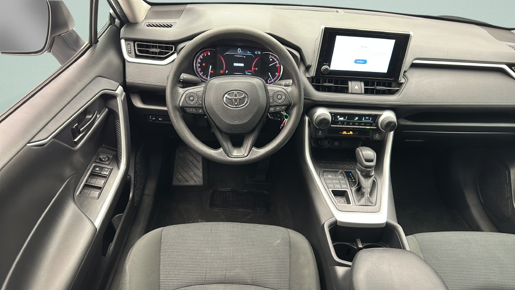 Used 2025 Toyota RAV4 LE AWD/4WD image 11