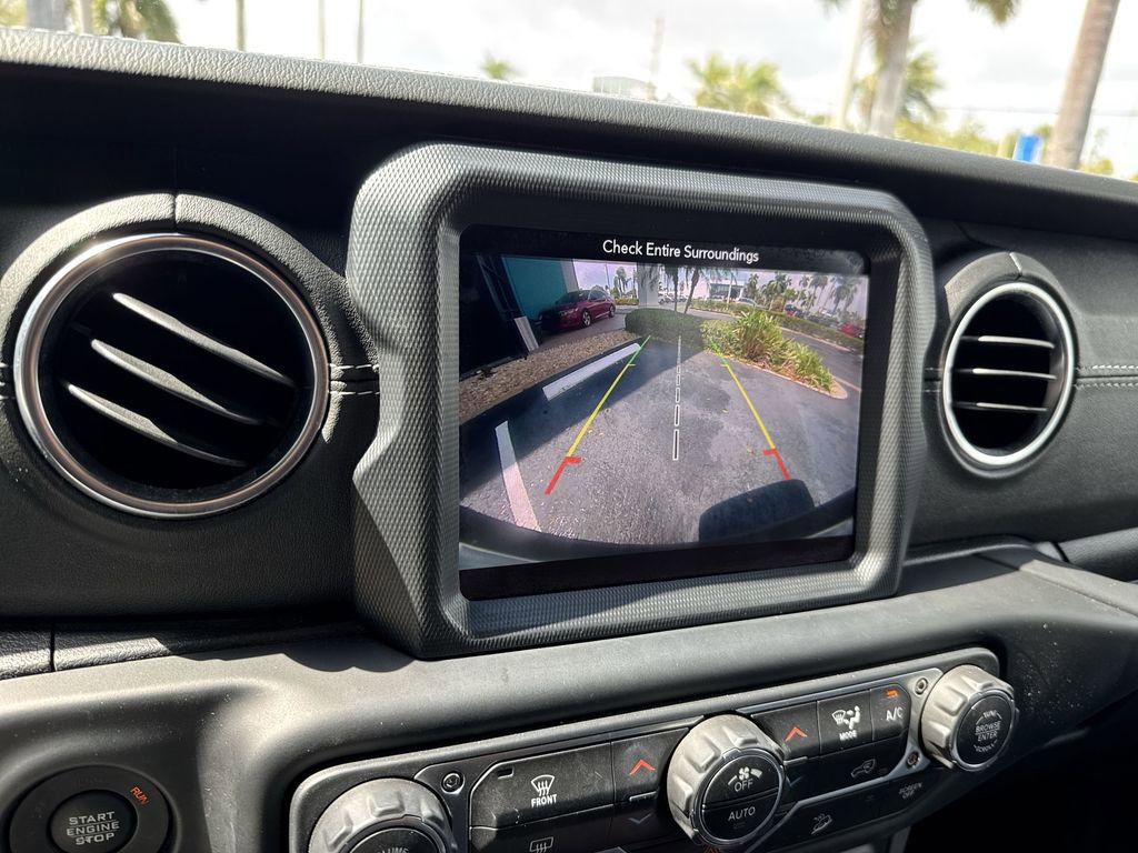 Used 2019 Jeep Wrangler Unlimited Sahara AWD/4WD image 46