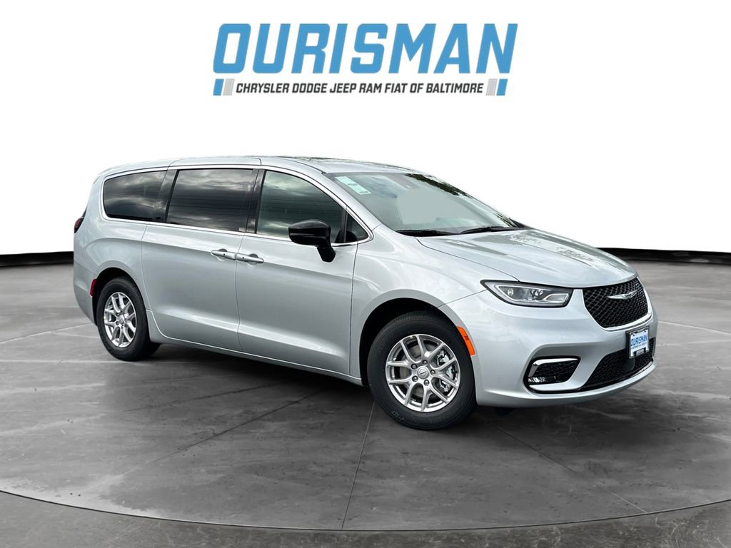 New 2026 Chrysler Pacifica Select image 1