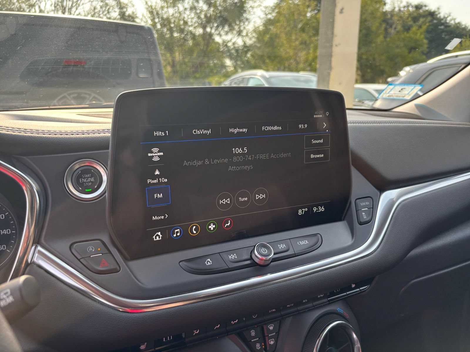 Used 2025 Chevrolet Blazer LT FWD image 20