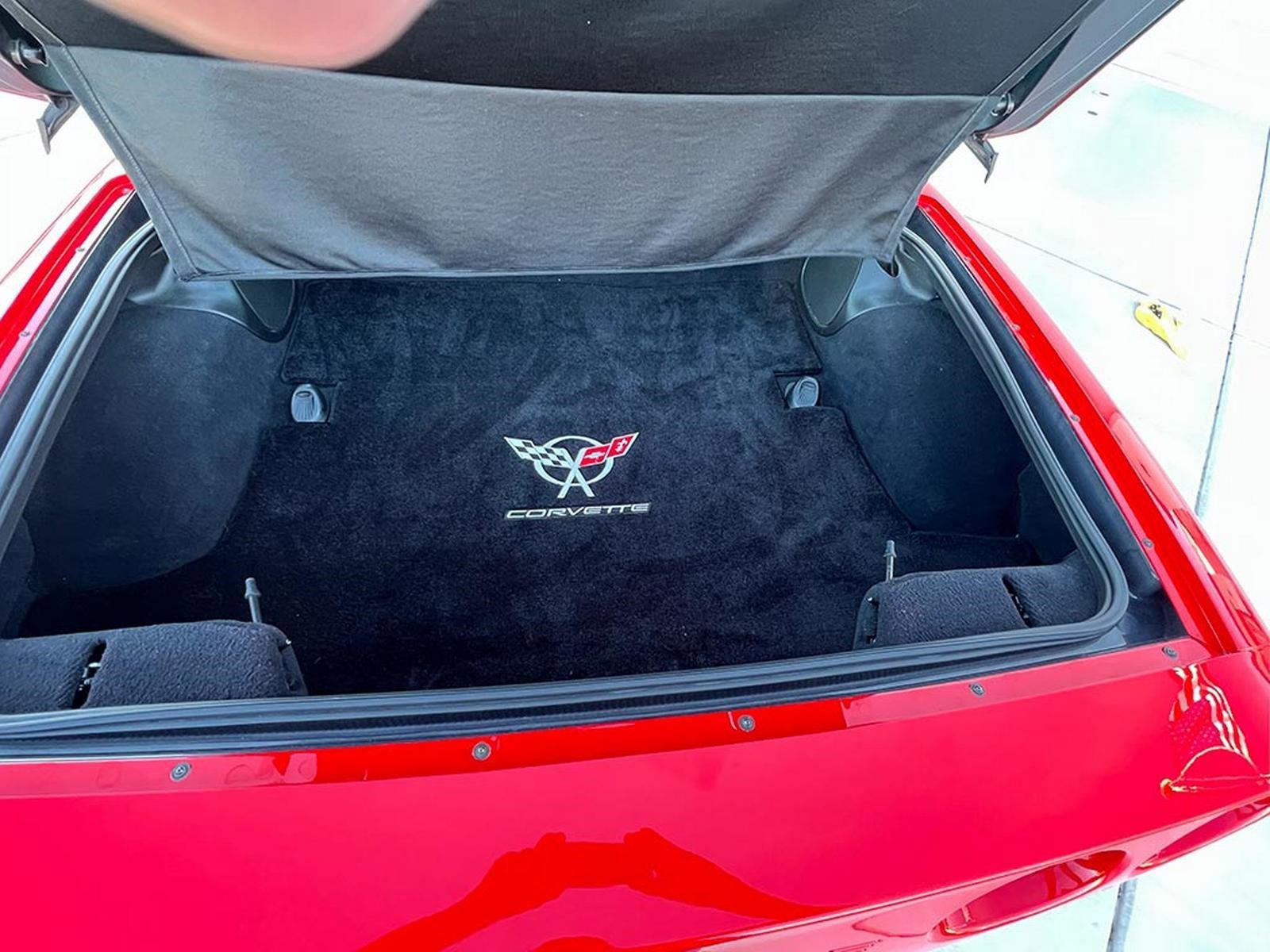 Used 2003 Chevrolet Corvette Coupe w/ Preferred Equipment Group image 5