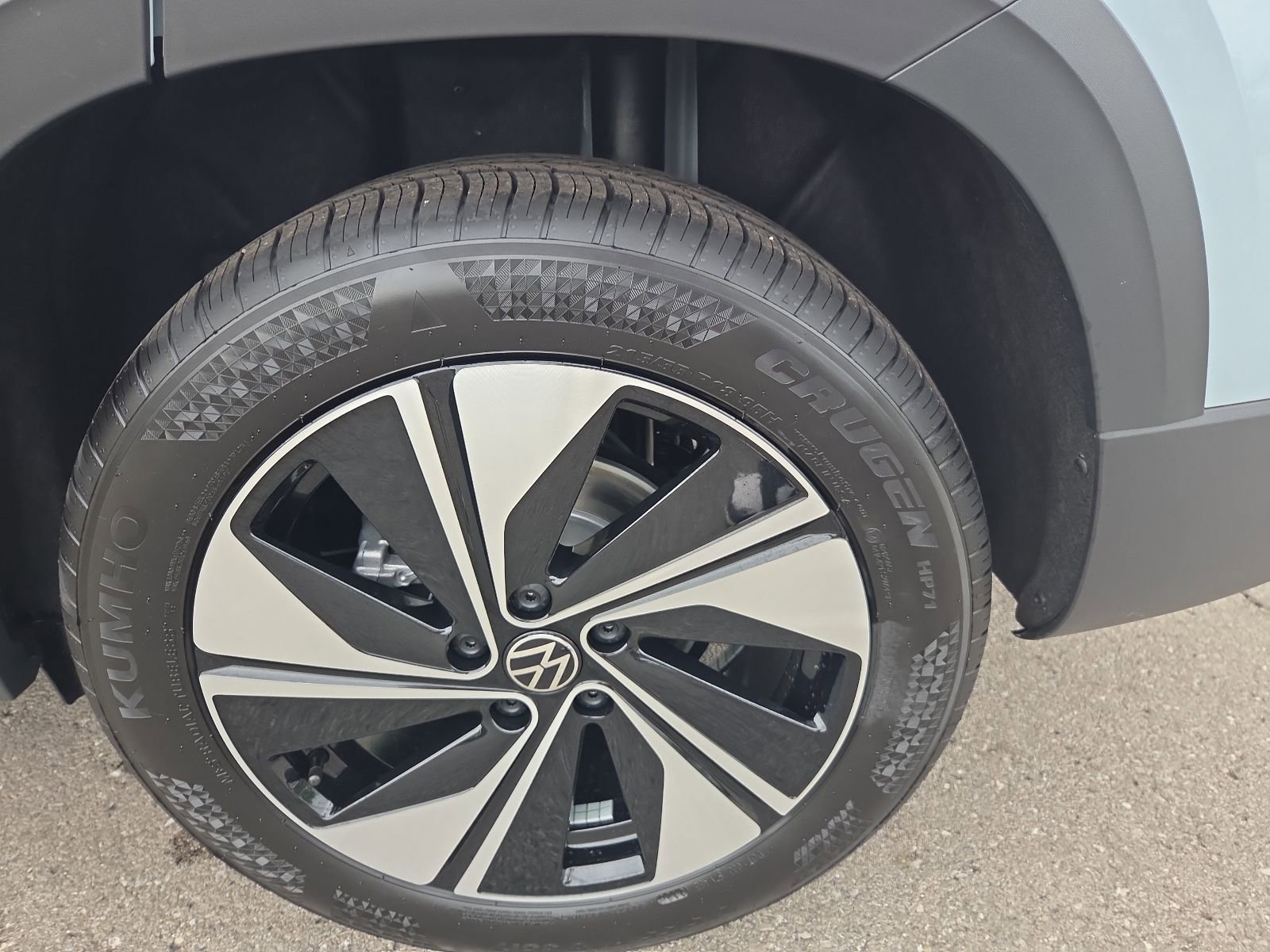 New 2026 Volkswagen Taos SE AWD/4WD image 16
