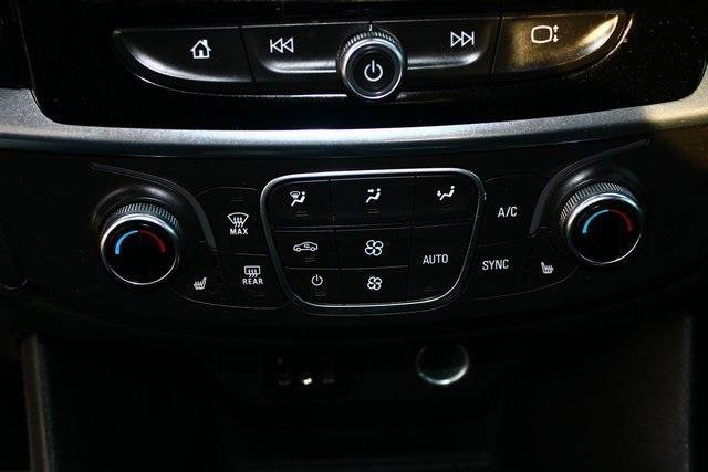 Used 2022 Chevrolet Traverse LT image 15