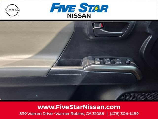 Used 2020 Toyota Tacoma SR5 RWD image 28