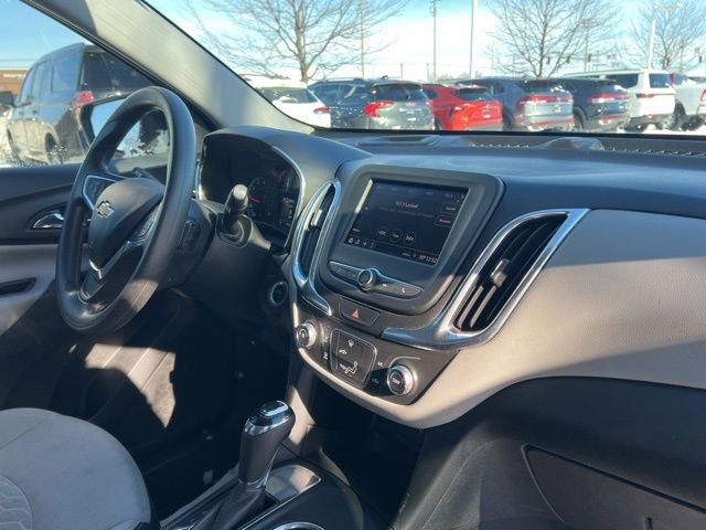 Used 2020 Chevrolet Equinox LS w/ LS Convenience Package image 31