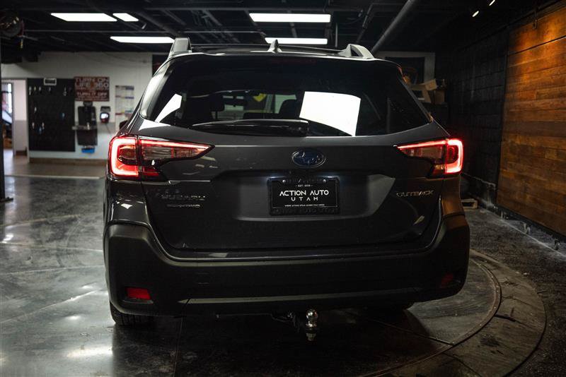 Used 2024 Subaru Outback Premium AWD/4WD image 6