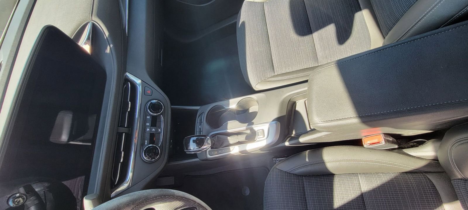 Used 2025 Buick Envista Preferred image 3