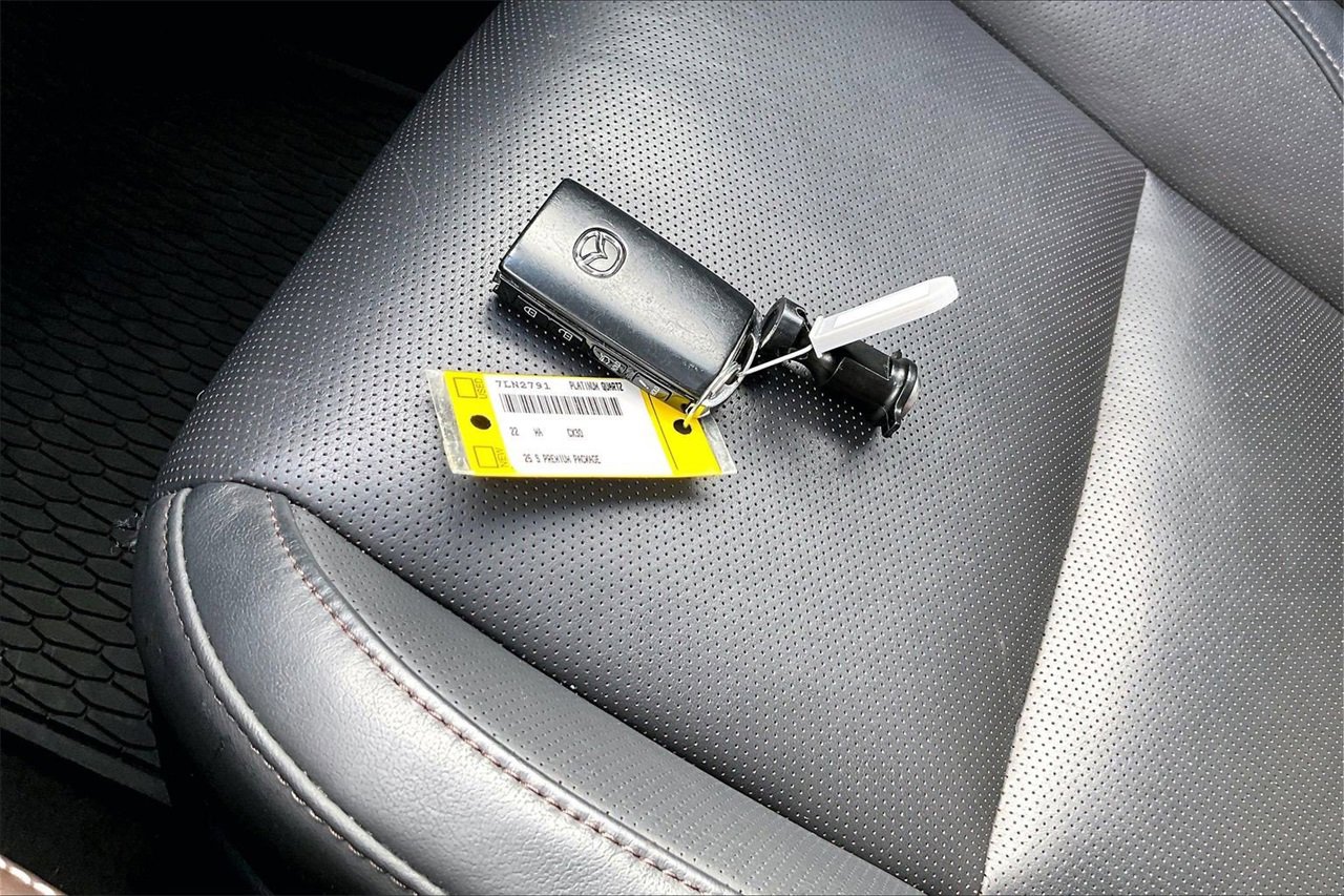 Used 2022 MAZDA CX-30 AWD 2.5 S w/ Premium Package image 33