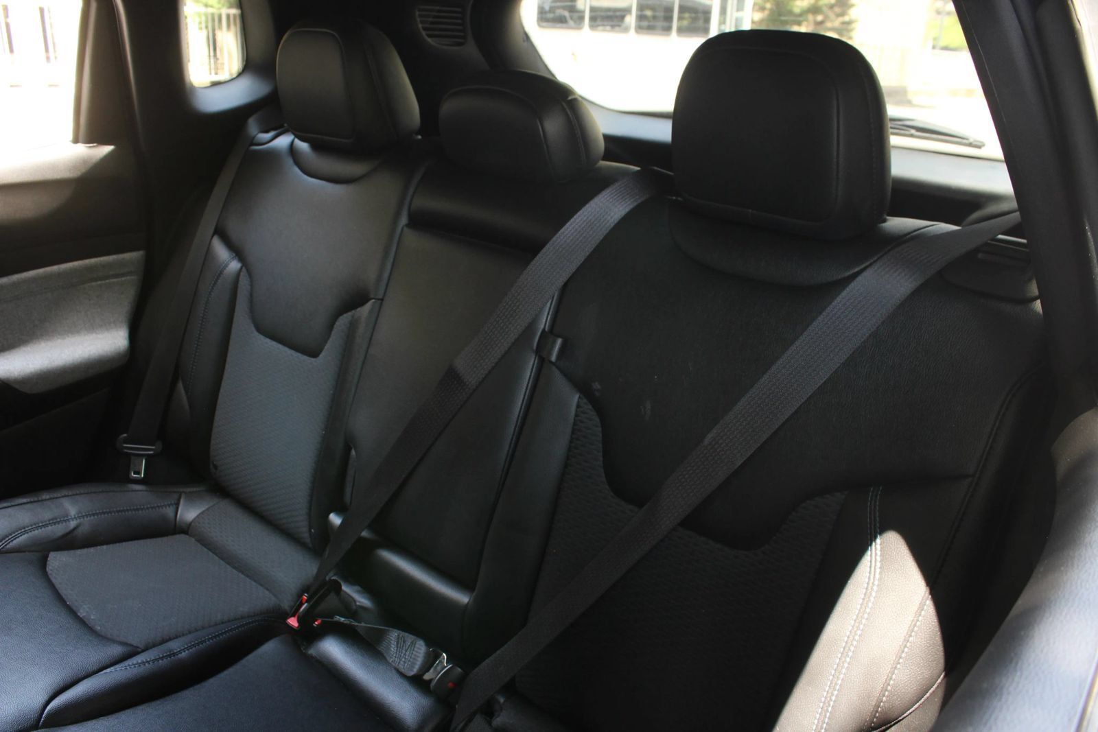 Used 2024 Jeep Compass Latitude AWD/4WD image 18