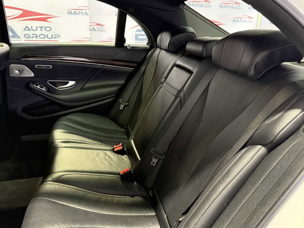 Used 2019 Mercedes-Benz S 450 4MATIC Sedan w/ Premium Package image 46