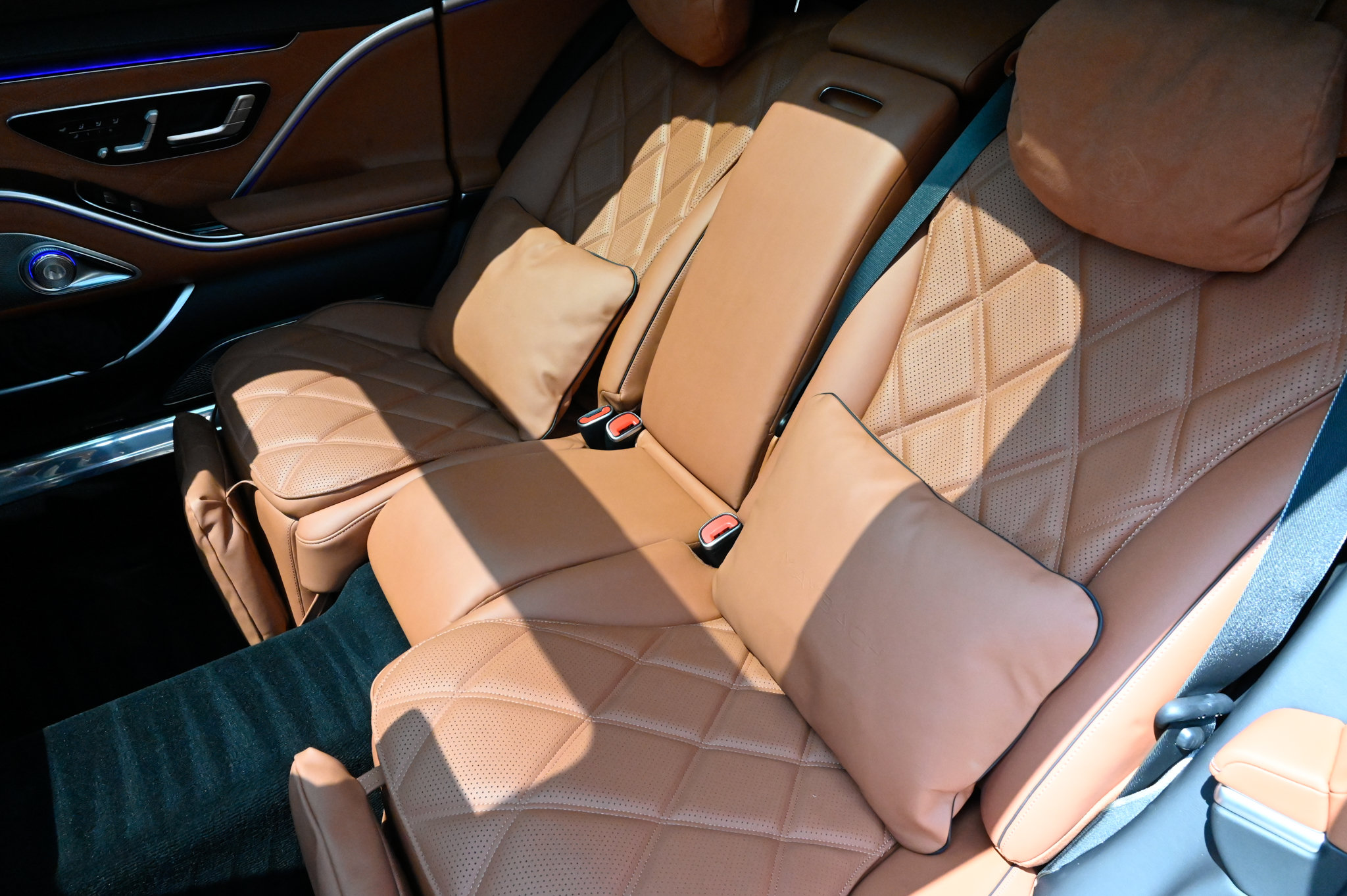 Used 2023 Mercedes-Benz Maybach S 680 4MATIC w/ Manufaktur Leather Package image 42