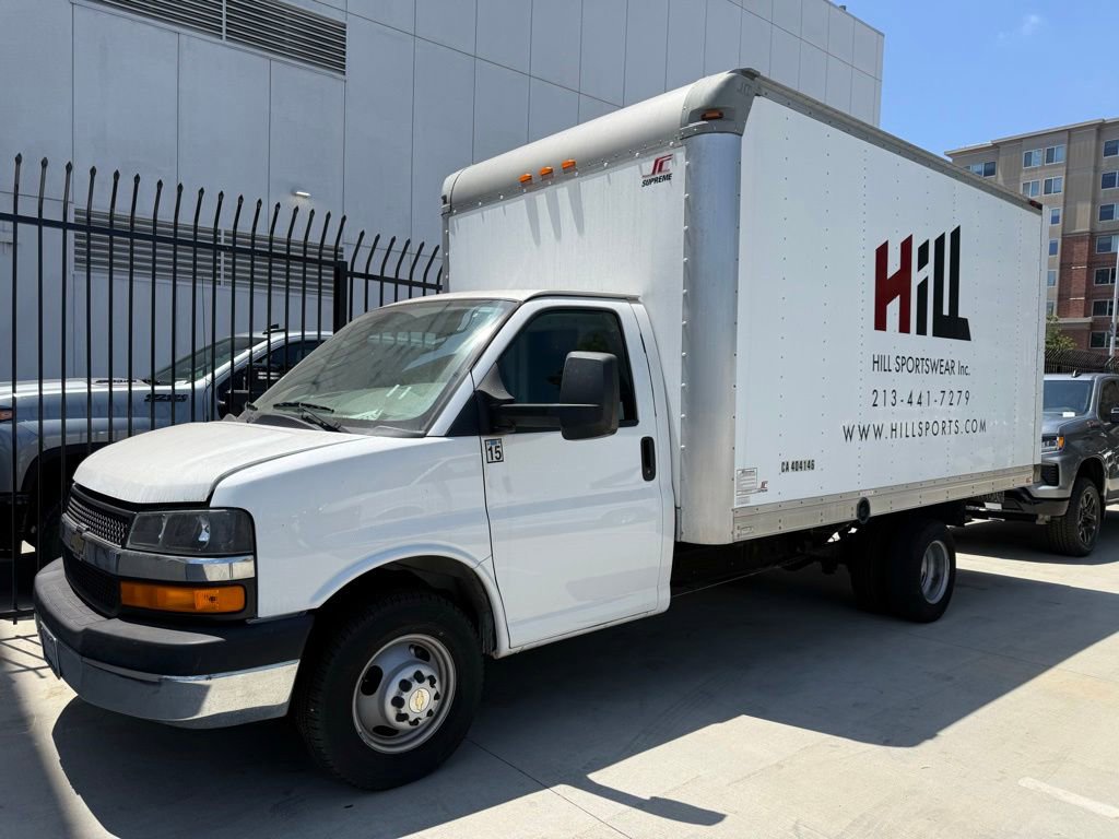 Used 2015 Chevrolet Express 3500 Extended w/ Chrome Appearance Package