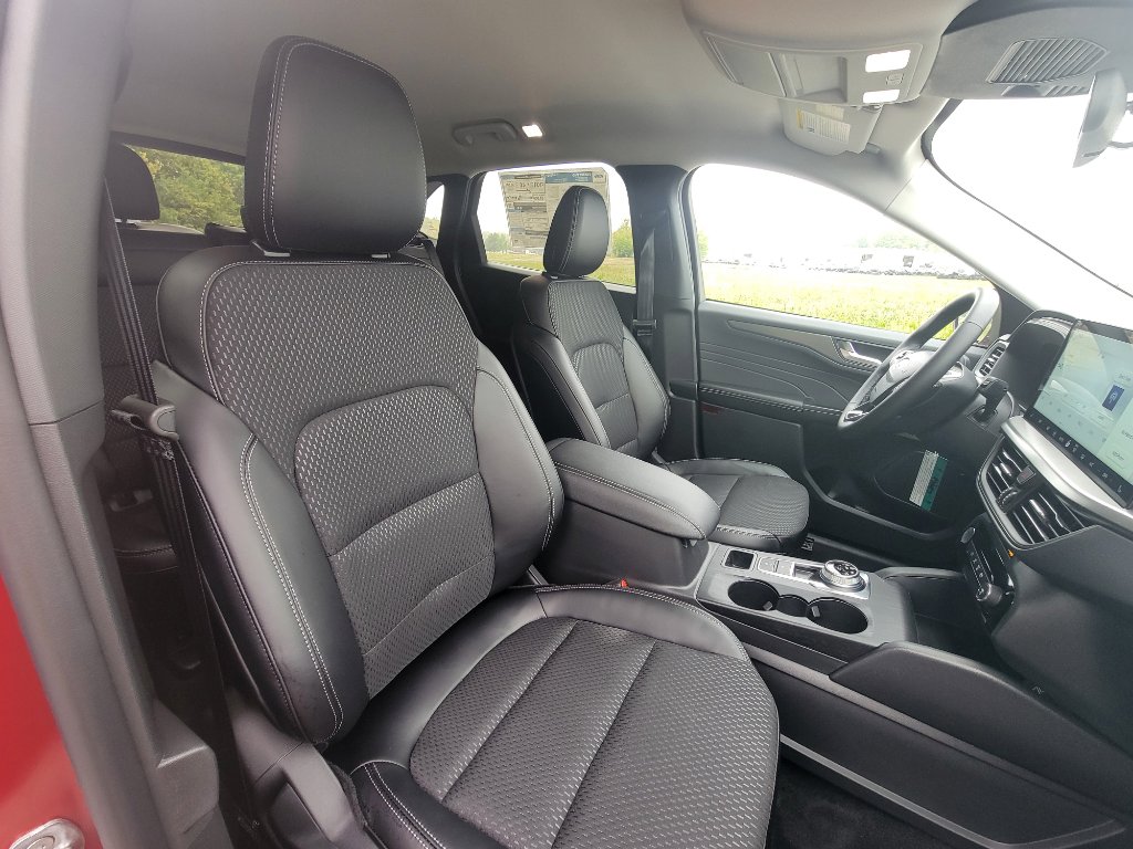 New 2026 Ford Escape SE image 38