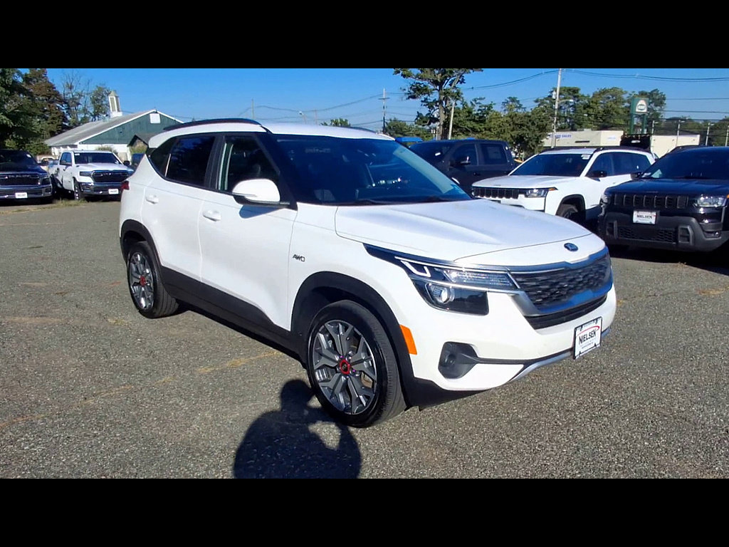 Used 2021 Kia Seltos S AWD/4WD image 2