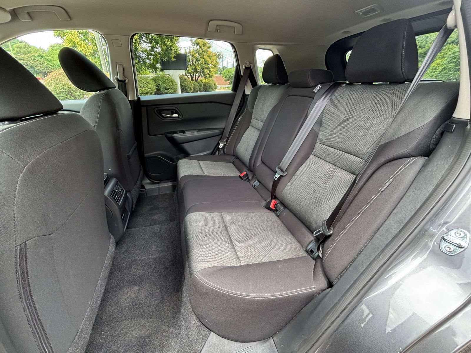 Used 2025 Nissan Rogue SV AWD/4WD image 34