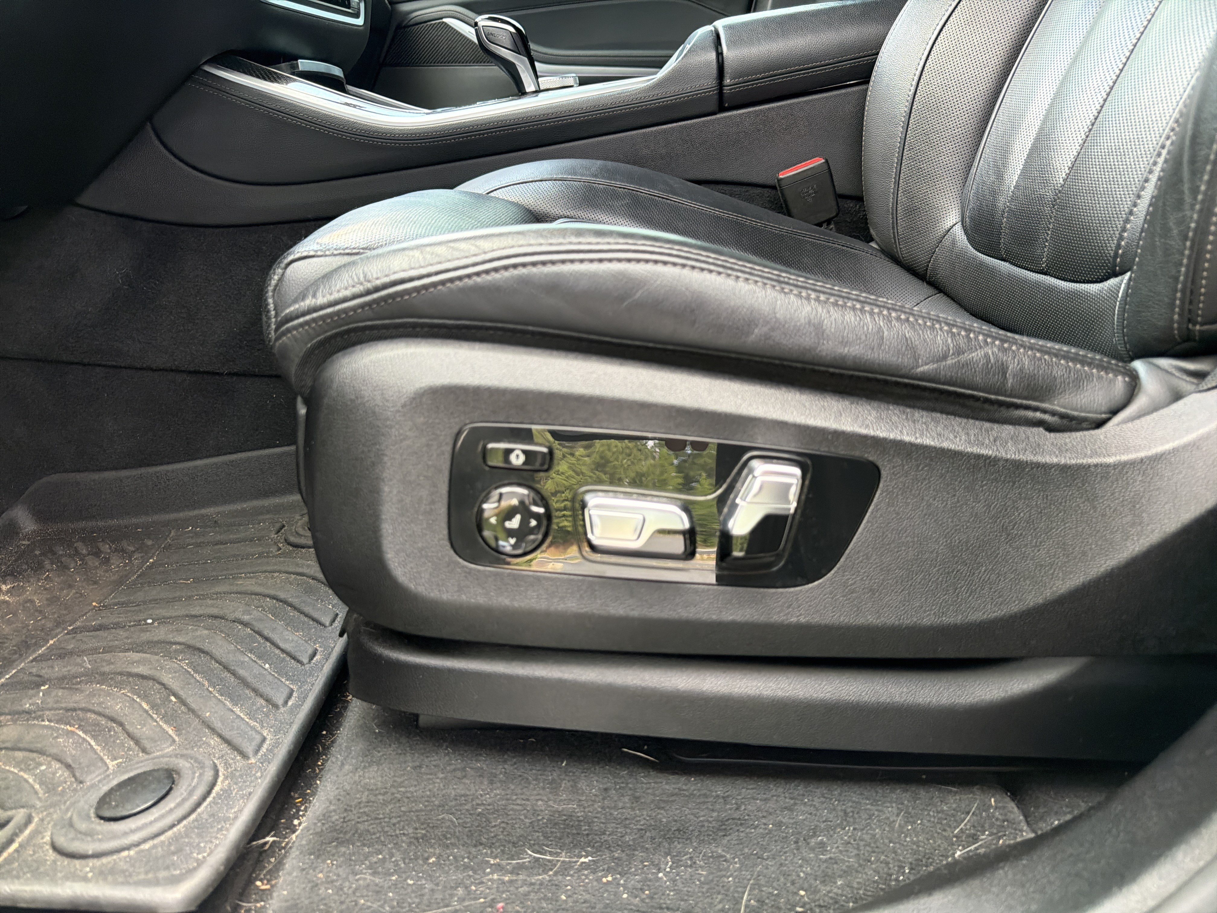 Used 2022 BMW X5 M50i AWD/4WD image 22