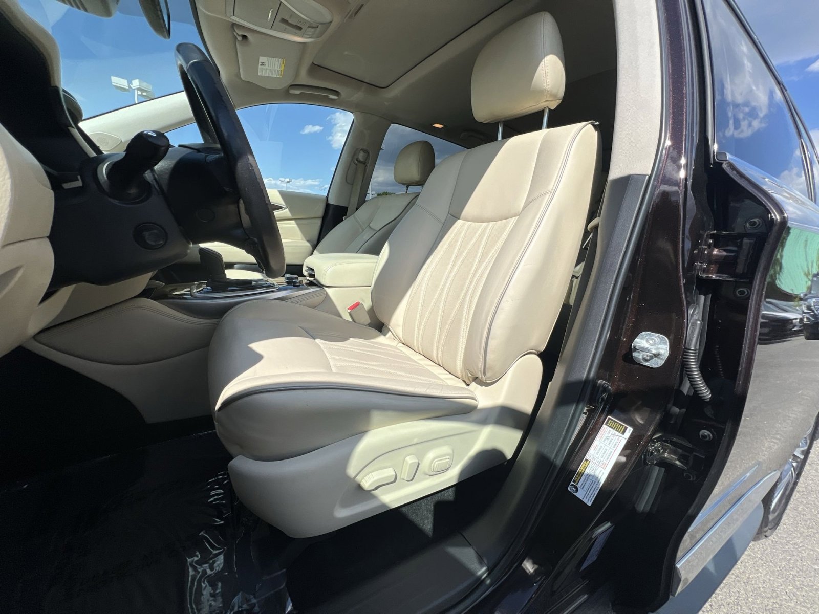 Used 2020 INFINITI QX60 Luxe w/ Sensory Package FWD image 21