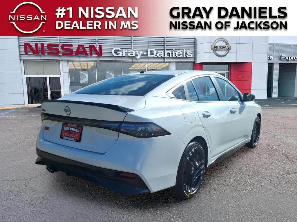 New 2027 Nissan Sentra SR w/ SR All Weather Package FWD image 7