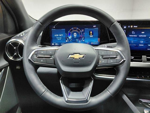 Used 2026 Chevrolet Equinox LT AWD/4WD image 23