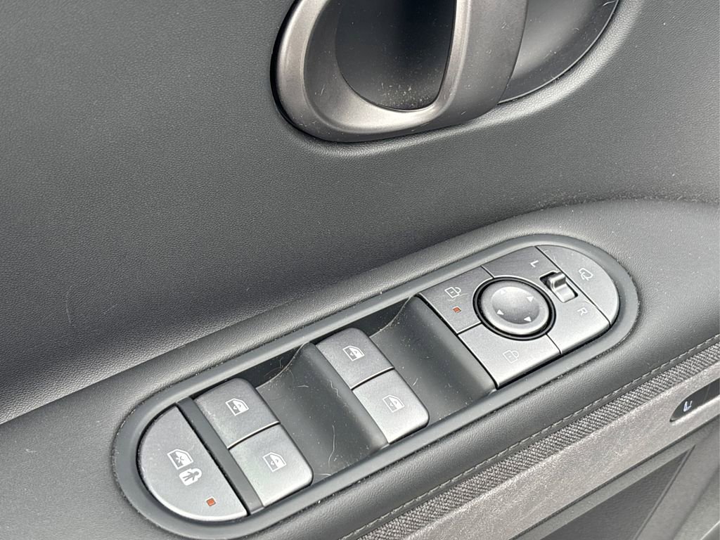 Used 2025 Hyundai Ioniq 5 Limited image 34