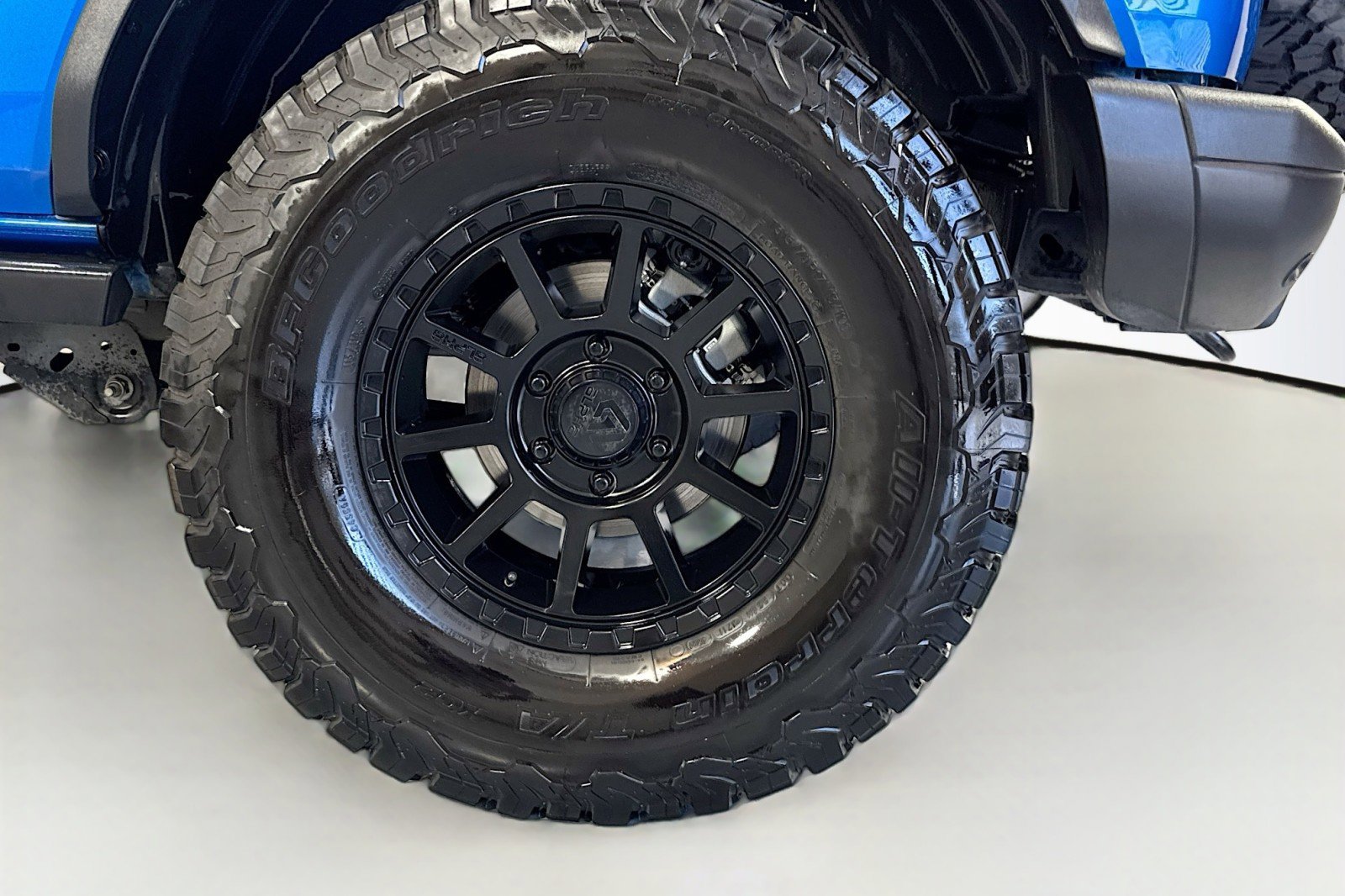 Used 2021 Ford Bronco Black Diamond image 28