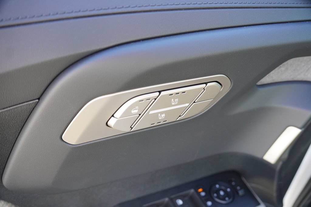 Used 2027 Kia Telluride EX AWD/4WD image 16