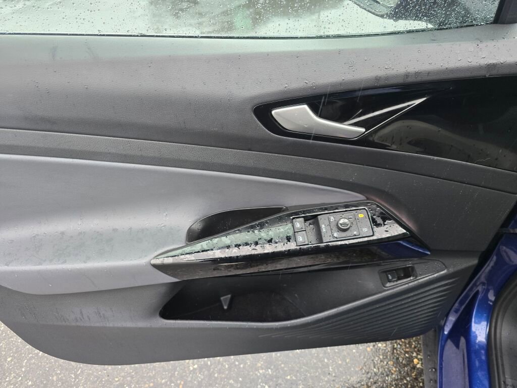 Used 2022 Volkswagen ID.4 Pro S image 23