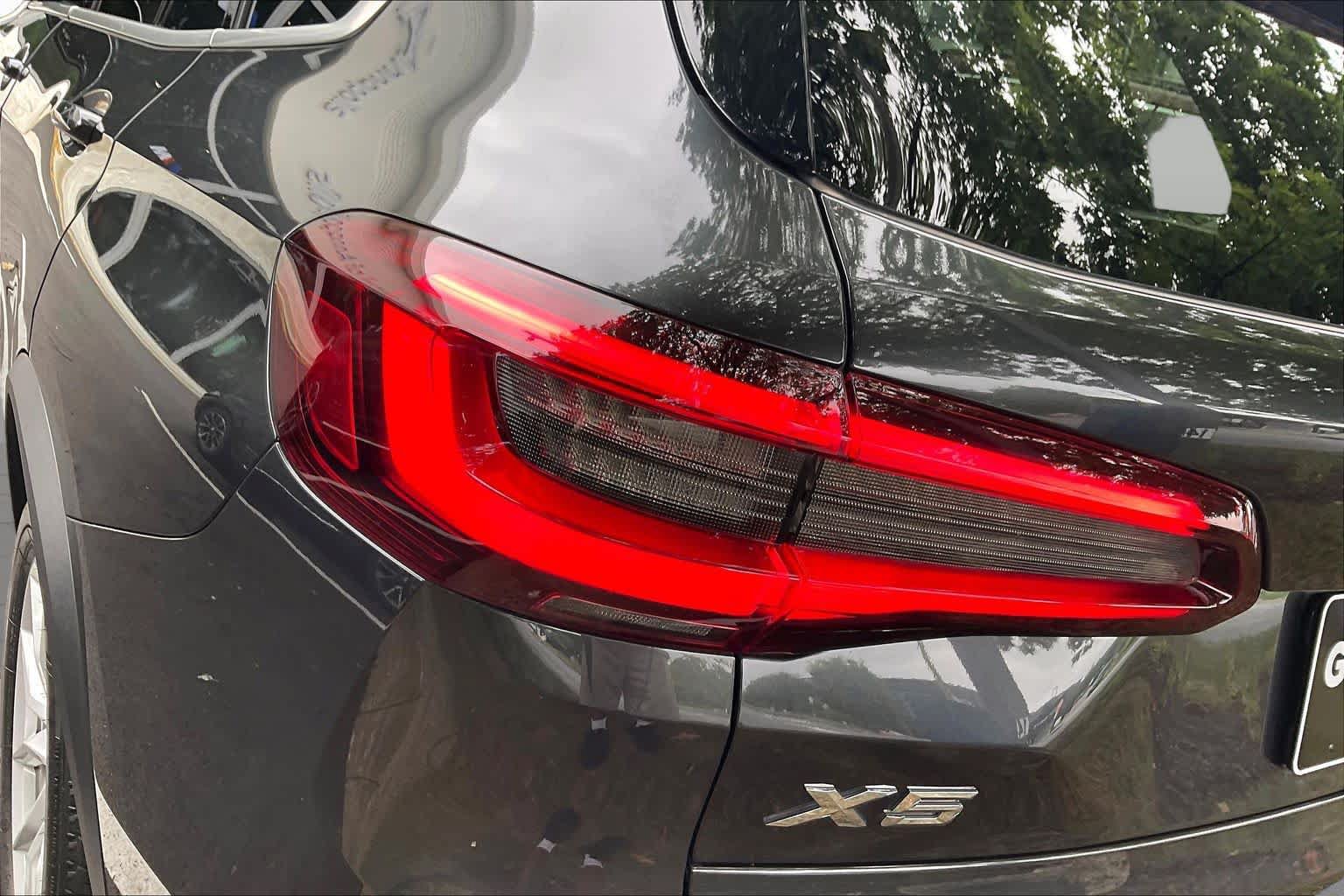 Used 2023 BMW X5 xDrive40i w/ Premium Package AWD/4WD image 29