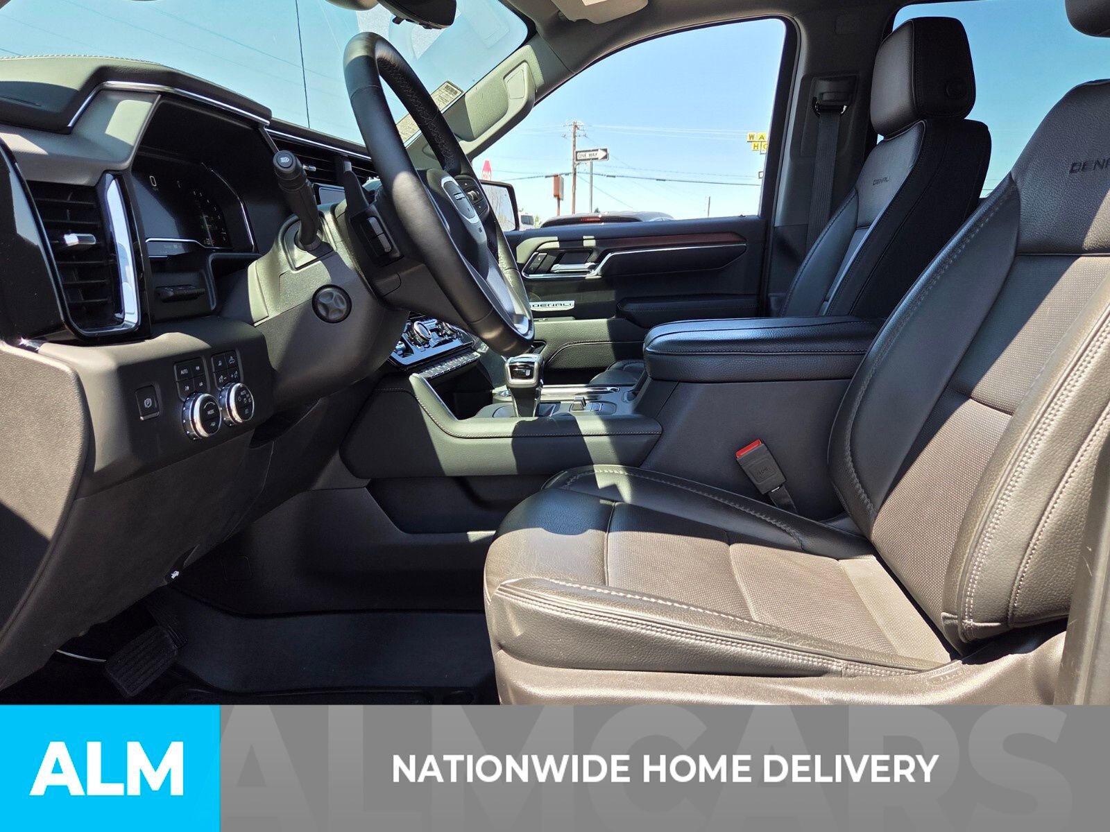 Used 2024 GMC Sierra 1500 Denali w/ Technology Package AWD/4WD image 5
