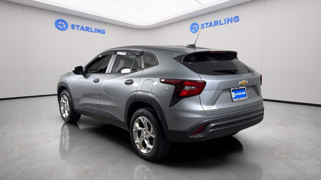 Certified 2024 Chevrolet Trax LS w/ LS Convenience Package FWD image 5