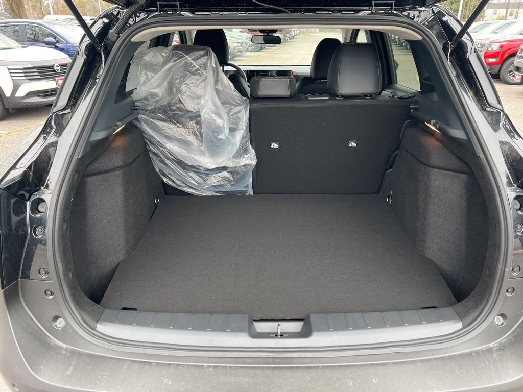 New 2025 Nissan Kicks SR AWD/4WD image 15