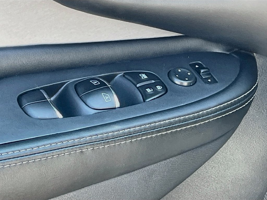 Used 2022 Nissan Murano SL w/ SL Moonroof Package FWD image 18