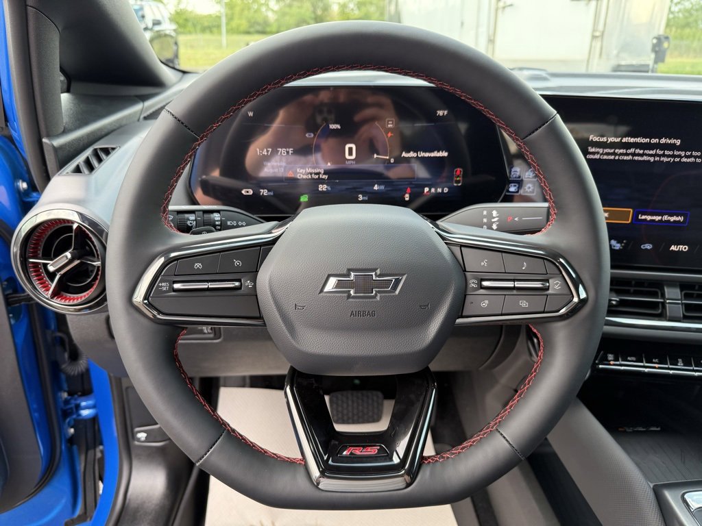 New 2025 Chevrolet Equinox EV RS image 12