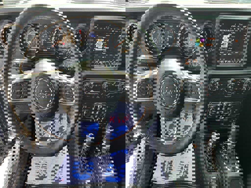 Used 2020 Jeep Wrangler Unlimited Sahara image 8