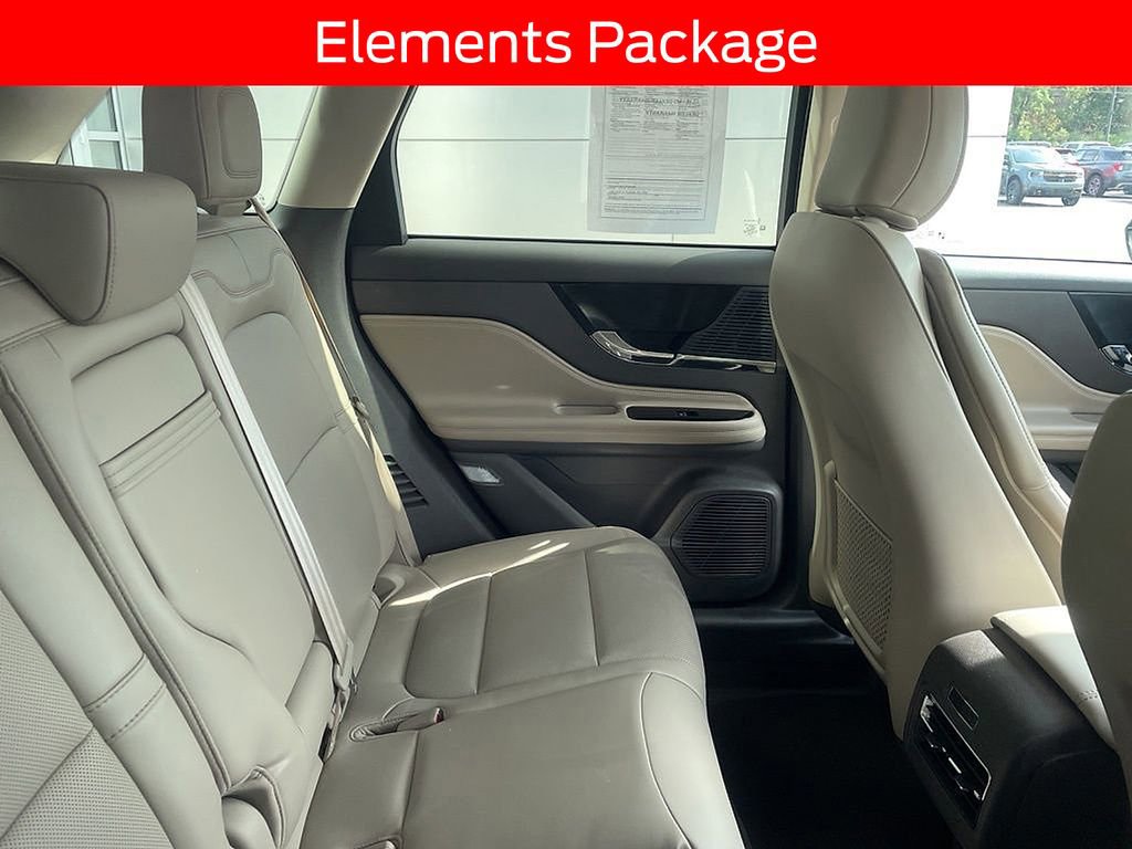 Used 2022 Lincoln Corsair AWD w/ Equipment Group 101A image 10