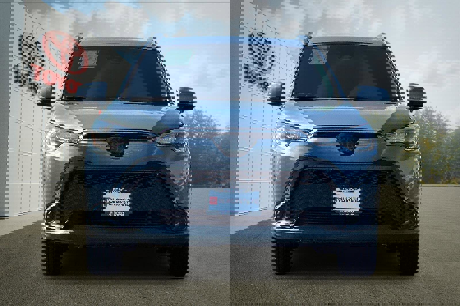 Used 2023 Toyota Corolla Cross S w/ Moonroof Package image 8