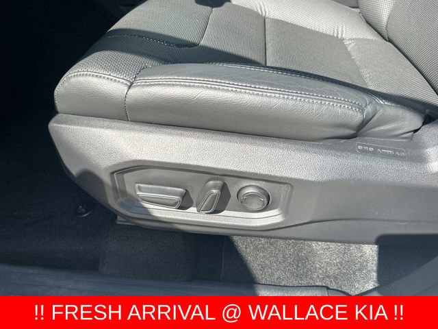 Used 2022 Toyota Tundra SR5 w/ SR5 Premium Package AWD/4WD image 19