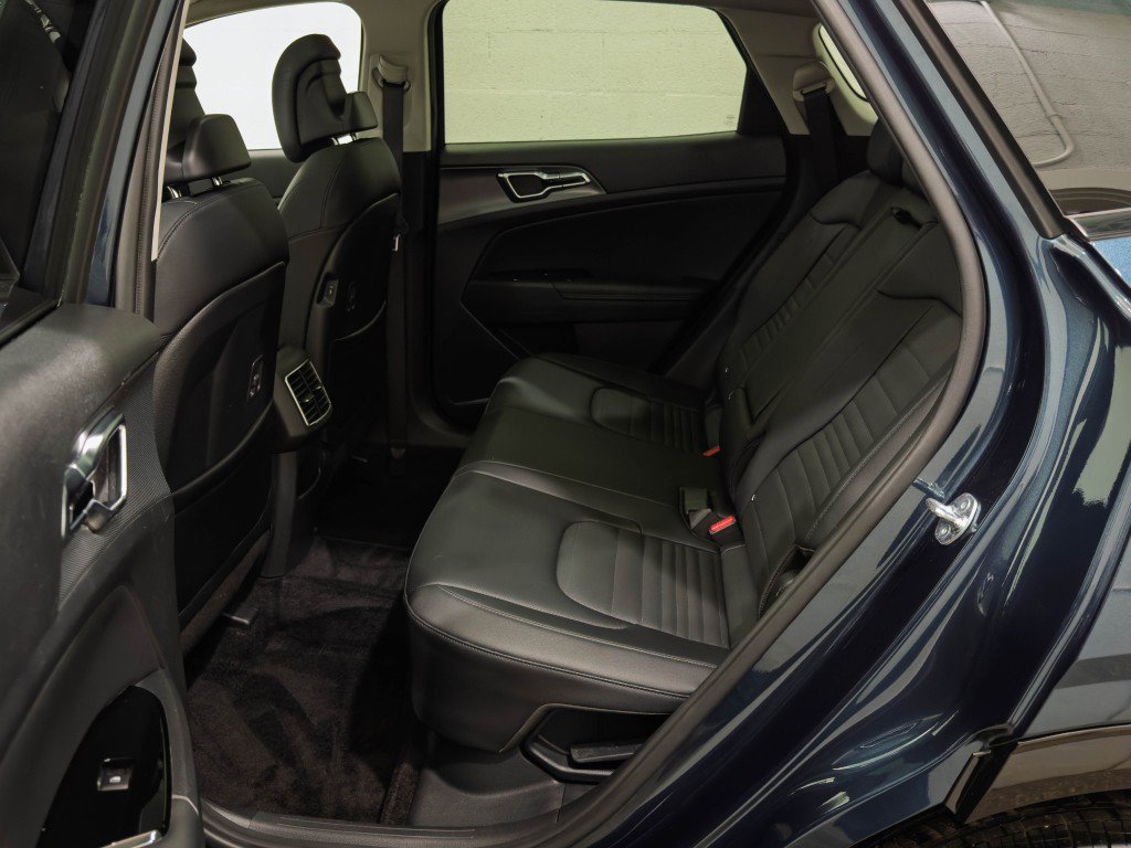 Used 2025 Kia Sportage SX Prestige image 18