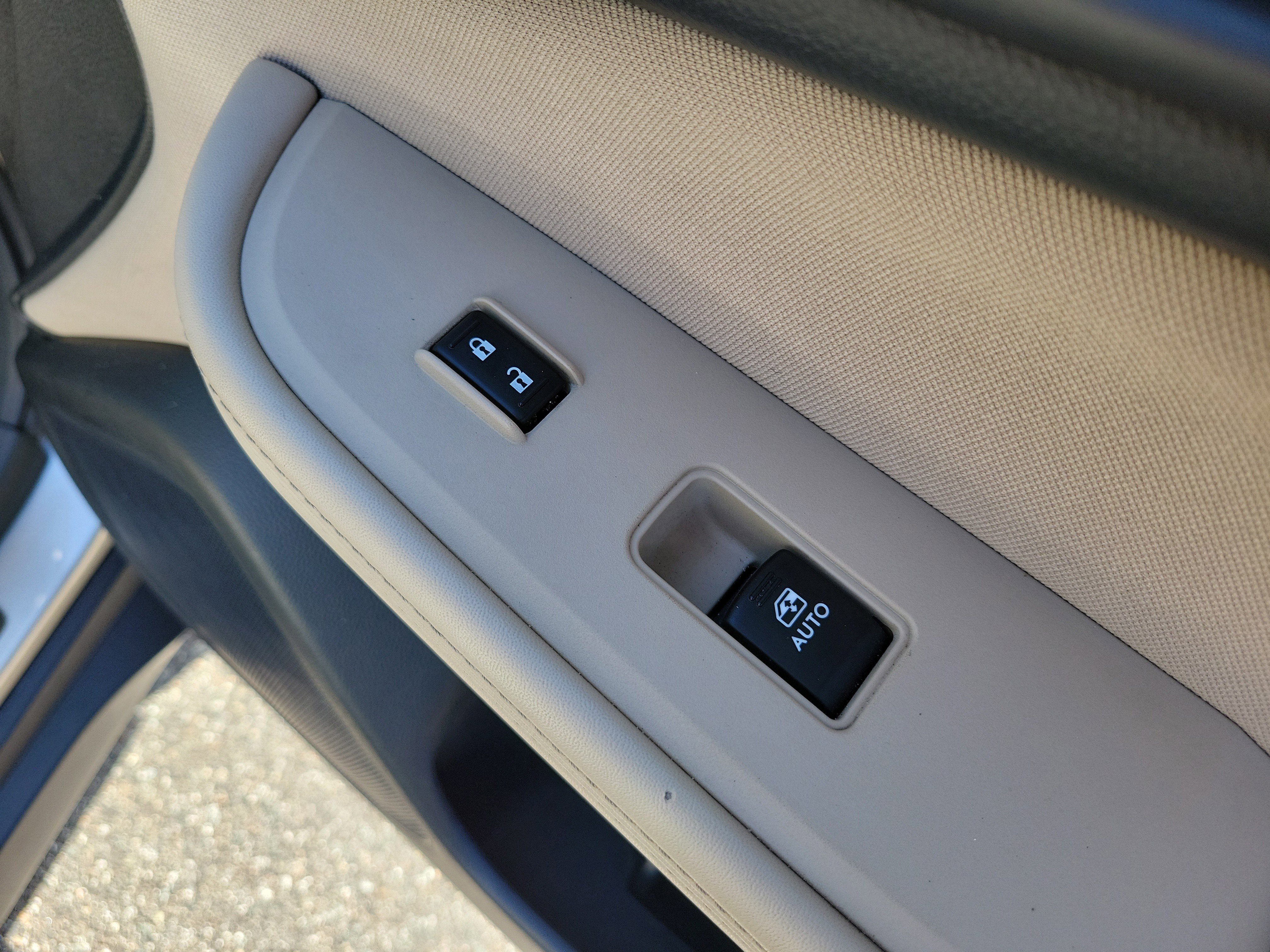 Used 2015 Subaru Outback 2.5i Premium image 11