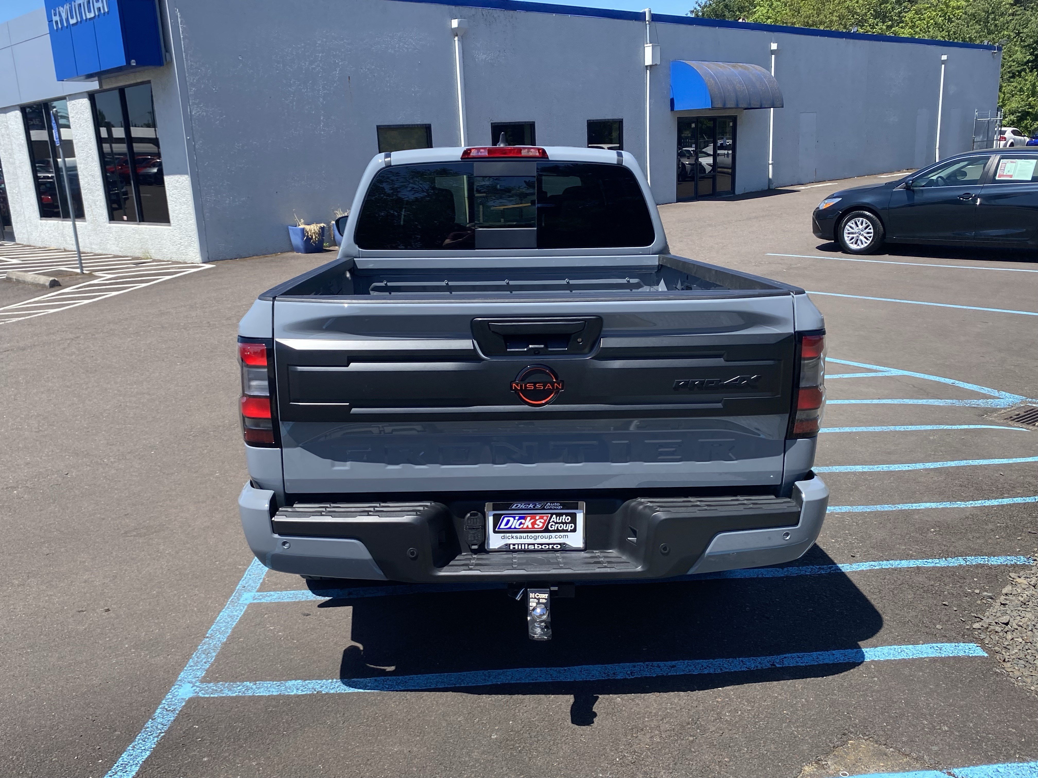Used 2025 Nissan Frontier PRO-4X AWD/4WD image 4