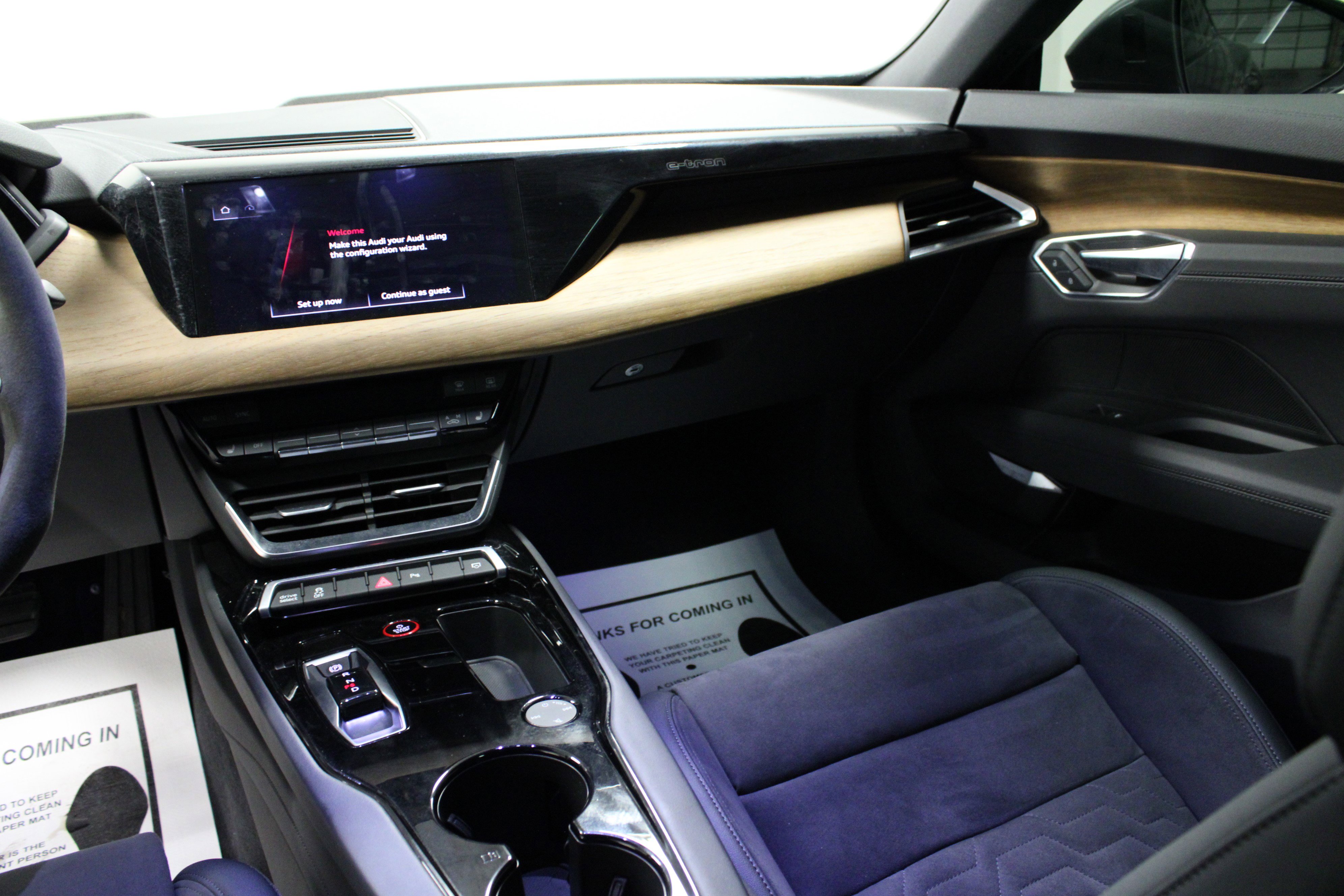 Used 2023 Audi e-tron GT Premium Plus image 18