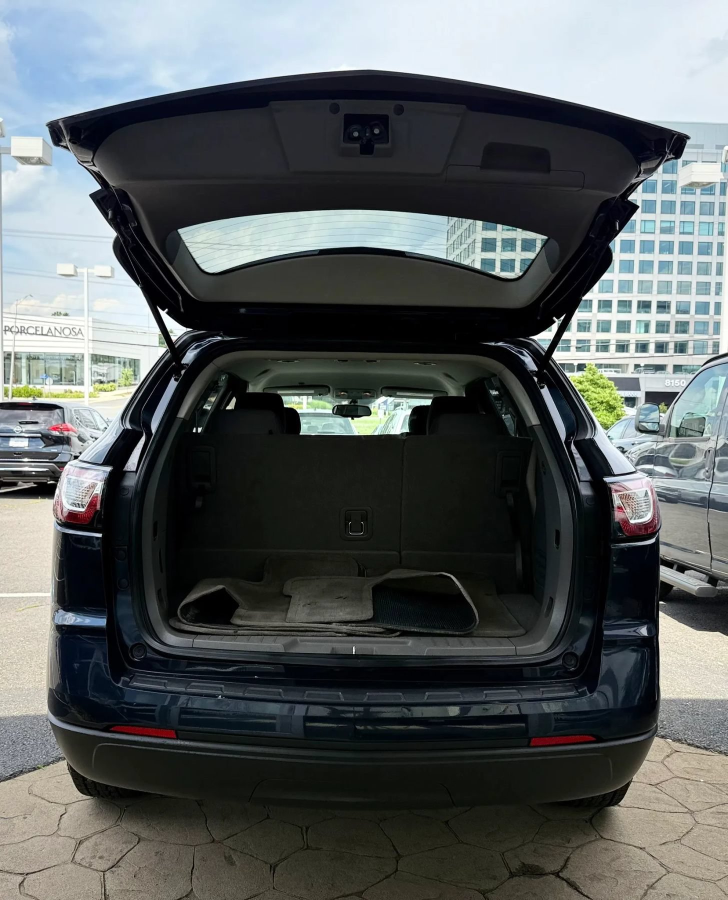 Used 2015 Chevrolet Traverse LS FWD image 38