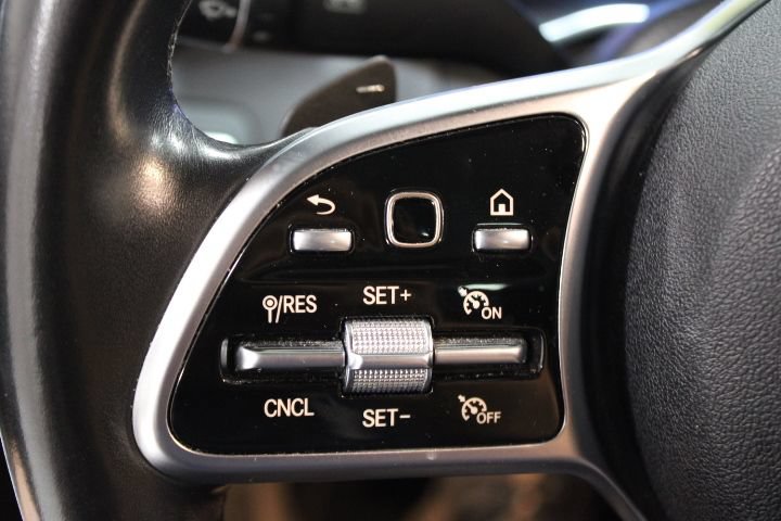 Used 2019 Mercedes-Benz C 300 4MATIC Sedan image 34