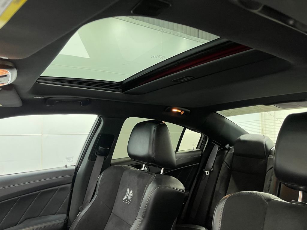 Used 2019 Dodge Charger Scat Pack w/ Dynamics Package image 11