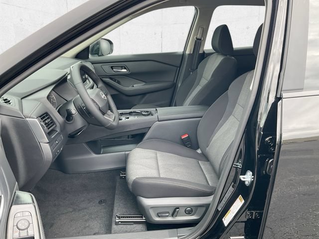 New 2026 Nissan Rogue SV w/ Cold Weather Package AWD/4WD image 12