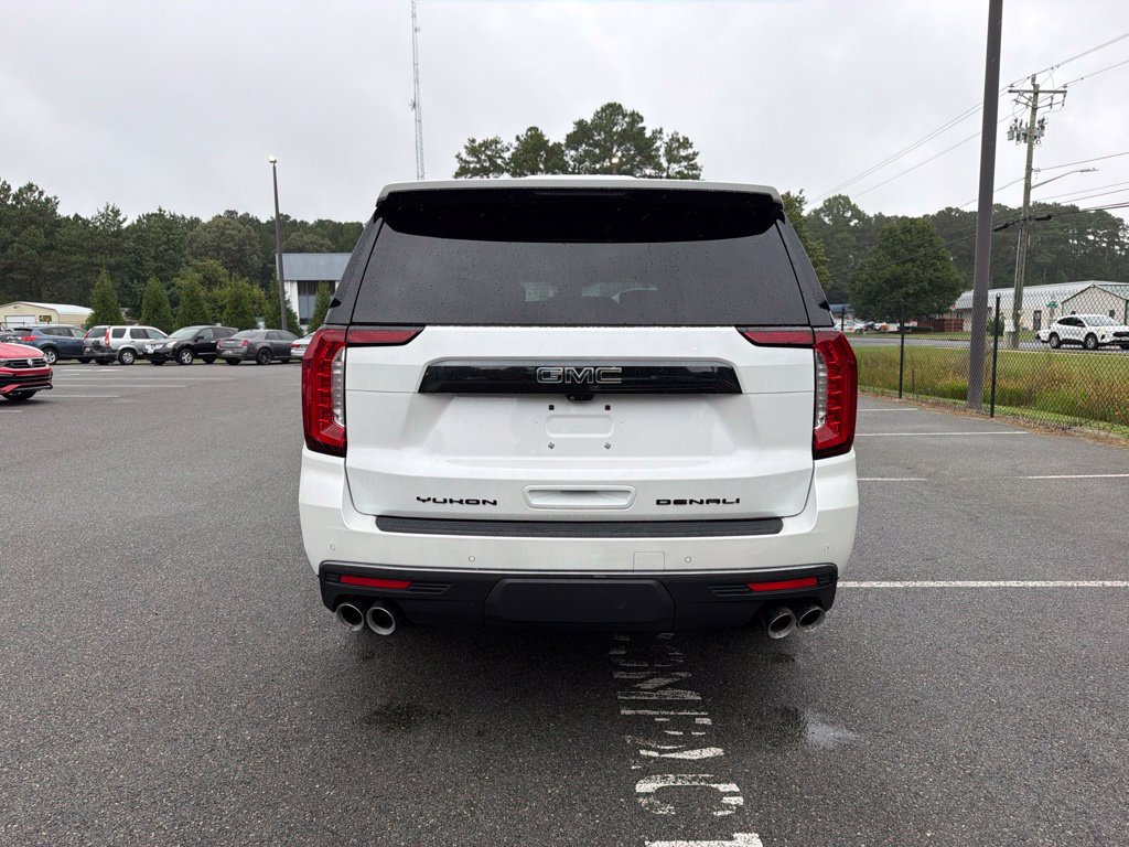 Used 2024 GMC Yukon XL Denali Ultimate AWD/4WD image 6