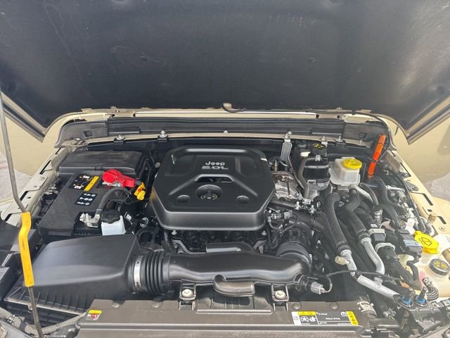 Used 2022 Jeep Wrangler Unlimited Sahara w/ Cold Weather Group image 30