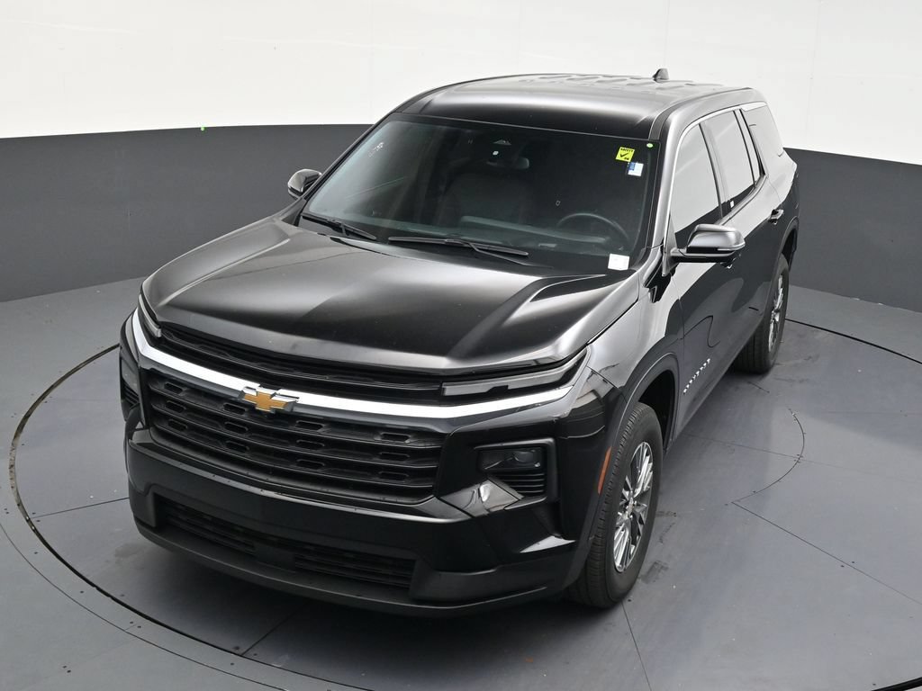 Used 2025 Chevrolet Traverse LT FWD image 18